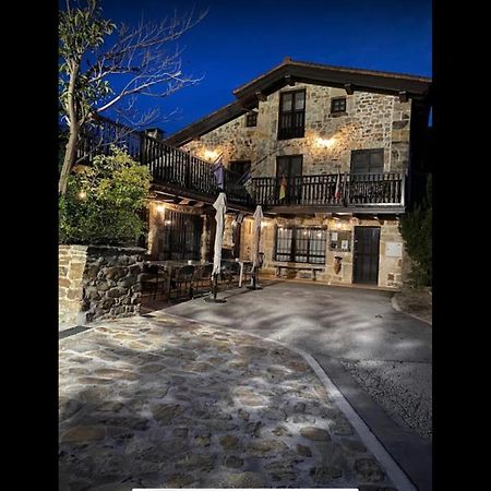 Posada Y Apartamentos Trebuesto De Guriezo Dış mekan fotoğraf
